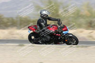 media/Dec-01-2025-Moto Forza (Mon) [[2daa91e15f]]/3-Beginner Group/Session 2 (Turn 7 Inside Pans)/